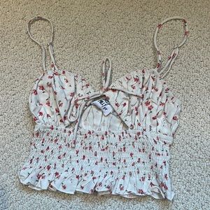 Princess Polly Women’s Cream Floral Crop Top